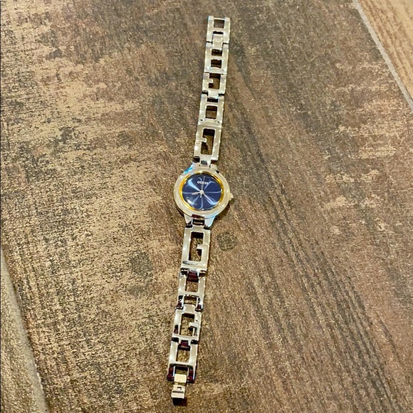 Guess Watch- Great condition; needs new battery - Picture 2 of 5